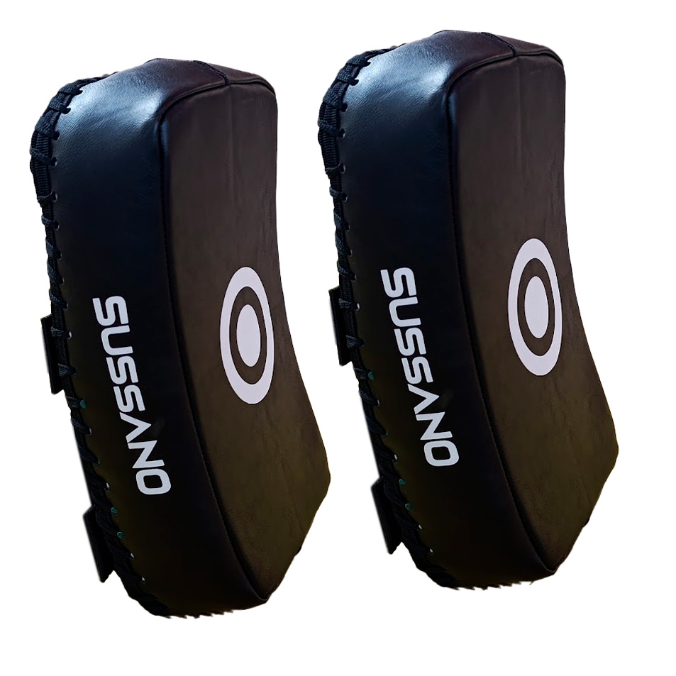 Kicking Pads de entrenamiento para Kick Boxing Nak Series: equipo de entrenamiento duradero y de alta calidad diseñado para artes marciales y deportes de combate.